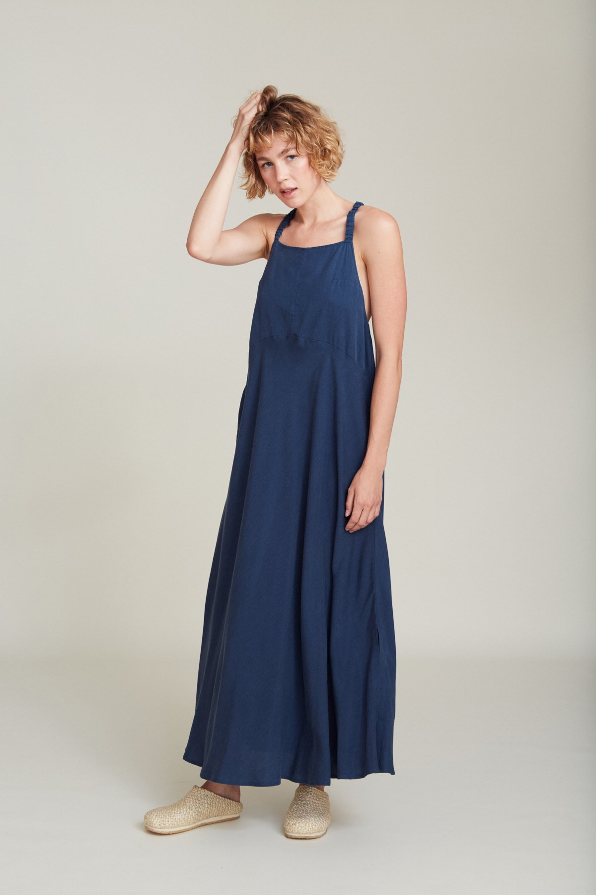 Suite-13-Kleid-Ibiza-Majorica-Blue