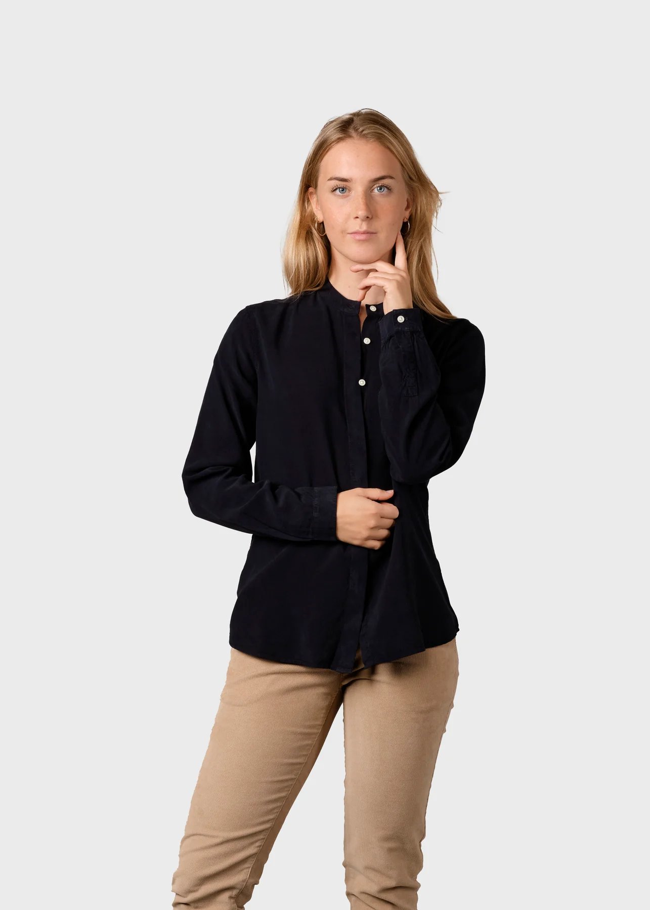 Klitmöller Collective Bluse Simone Aus Tencel Navy Klitmöller-Collective-Bluse-Simone-Aus-Tencel-Navy