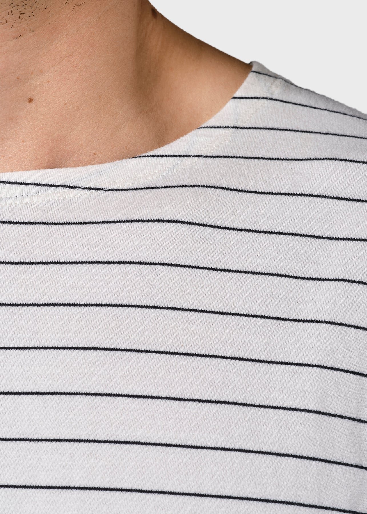 Klitmöller Collective T-Shirt Tom Cream/Navy Klitmöller-Collective-T-Shirt-Tom-Cream/Navy
