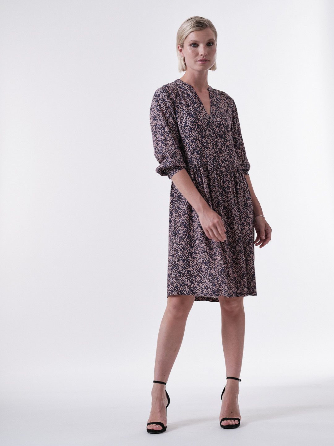 Lanius Kleid - Print: Minimal Print Minimal Amethyst Lanius-Kleid---Print:-Minimal-Print-Minimal-Amethyst