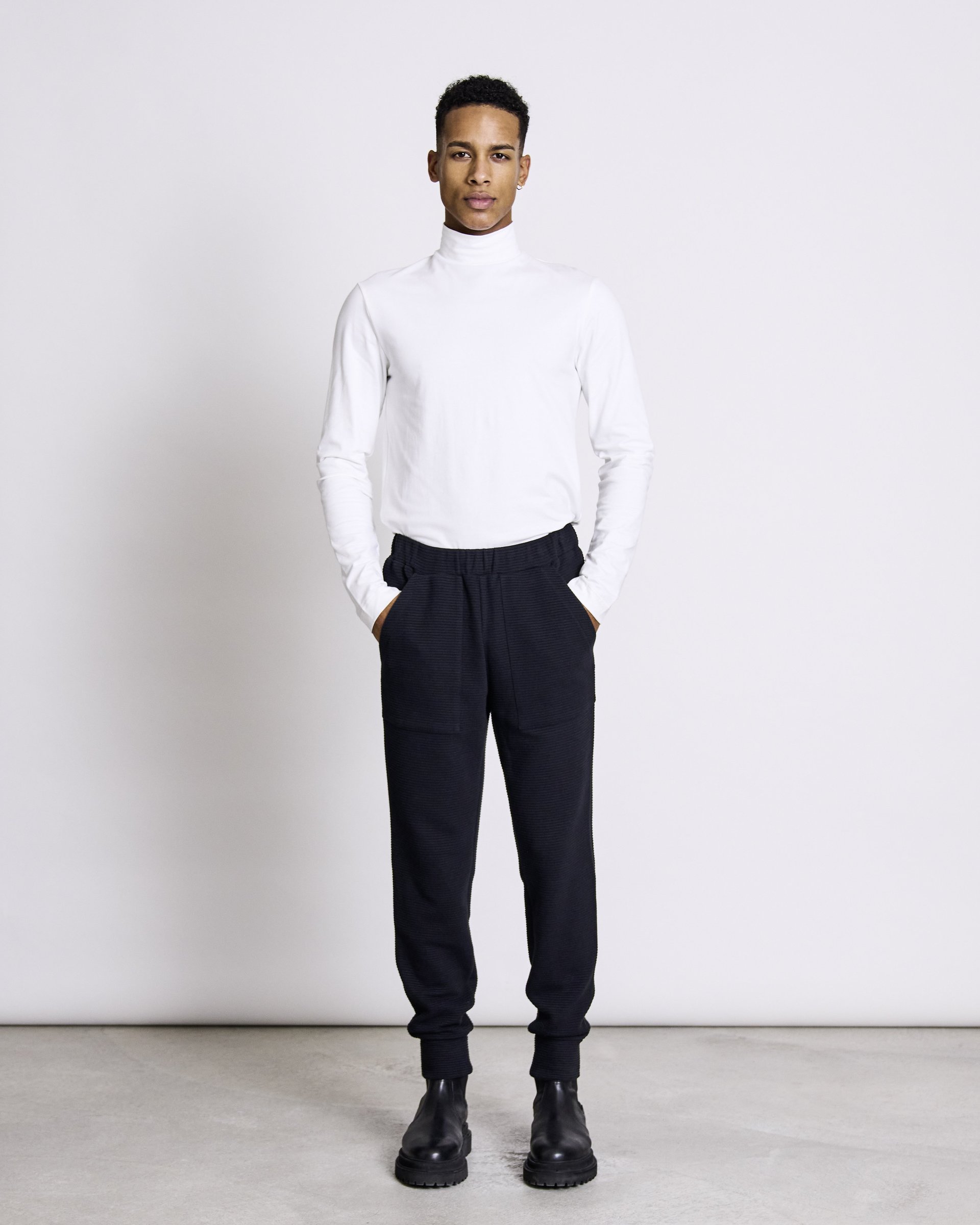 Jan-N-June-Sweatpants-Tao-Black