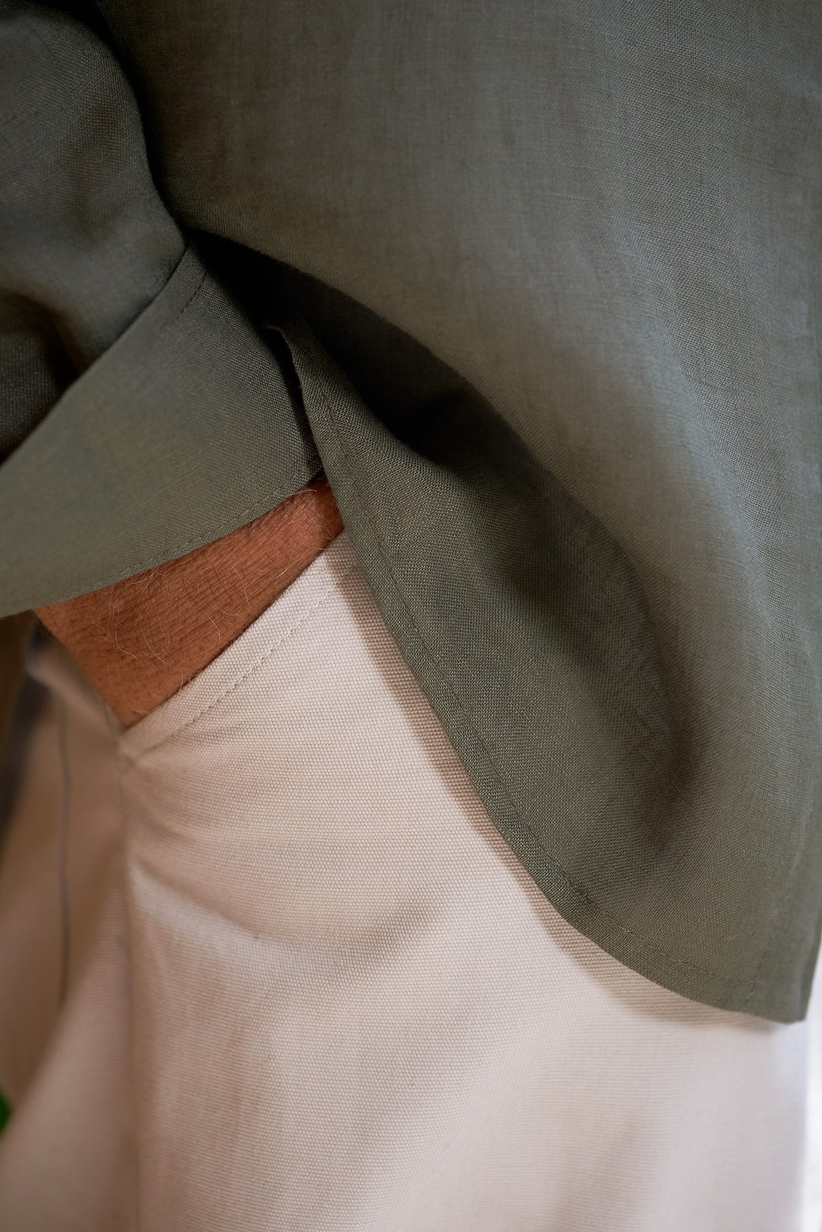 About Companions Leinenhemd Nathan Mit Stehkragen Dusty Olive Pure Linen About-Companions-Leinenhemd-Nathan-Mit-Stehkragen-Dusty-Olive-Pure-Linen