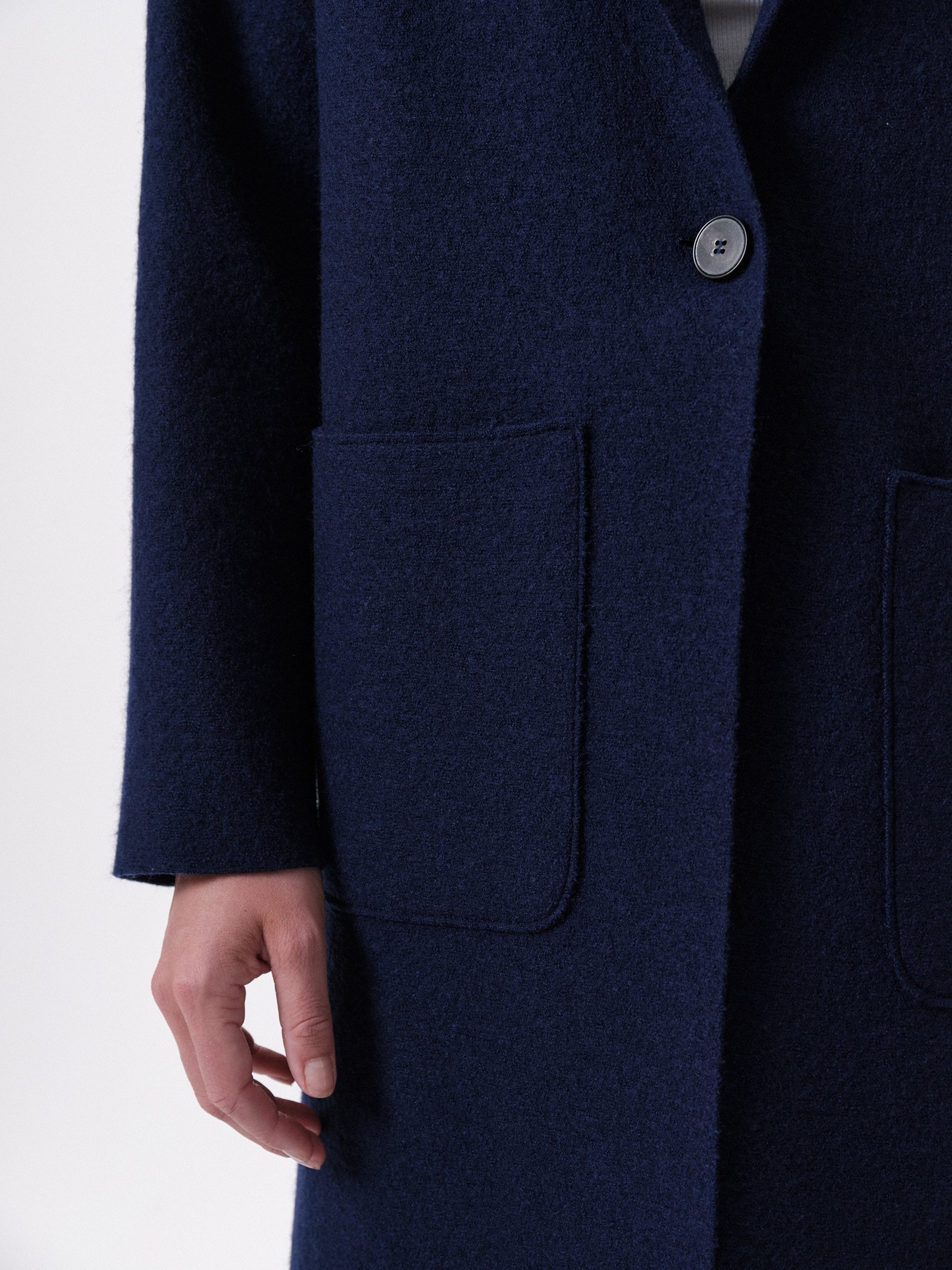 Lanius-Walkmantel--Deep-Amethyst