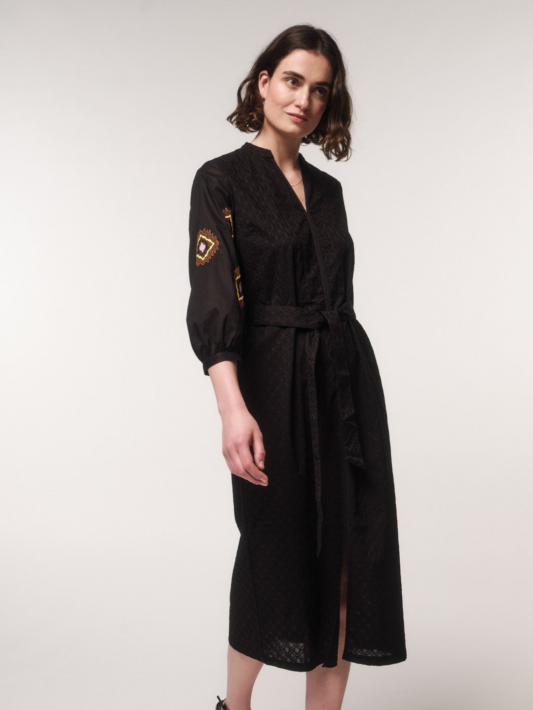 Lanius-Midikleid-Mit-Stickerei-Black