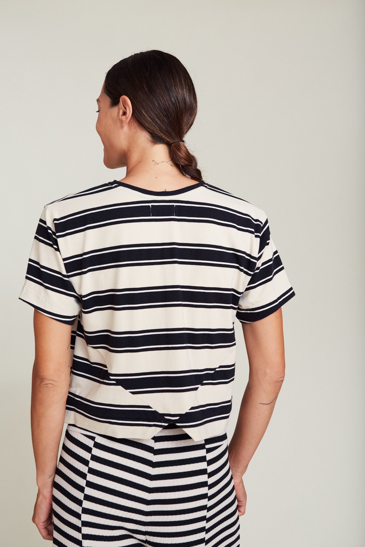Suite 13 Top Isquia Stripes Black Stripes Suite-13-Top-Isquia-Stripes-Black-Stripes