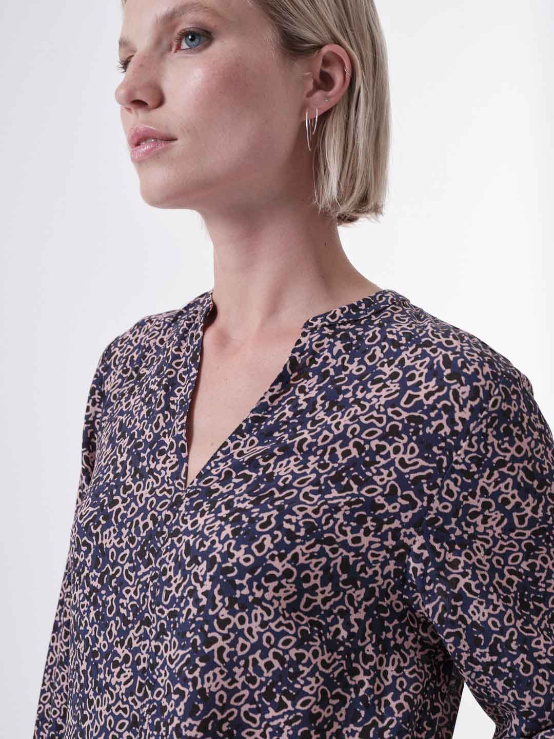 Lanius Kleid - Print: Minimal Print Minimal Amethyst Lanius-Kleid---Print:-Minimal-Print-Minimal-Amethyst